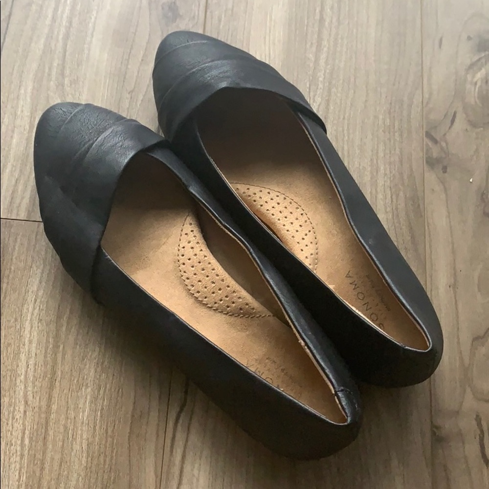 Women’s flats